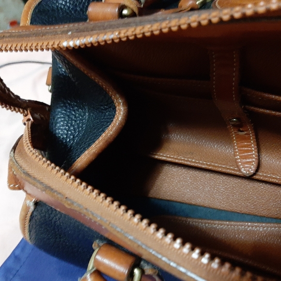 Pre-owned D&B bag & wallet - Picture 3 of 16